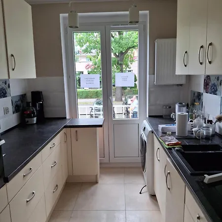 Do Wynajecia コウォブジェク